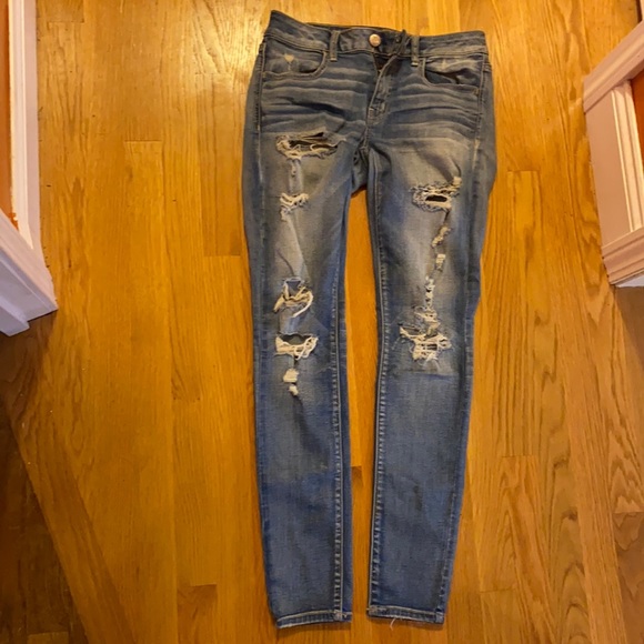 American Eagle Outfitters Pants - Ripped jeans